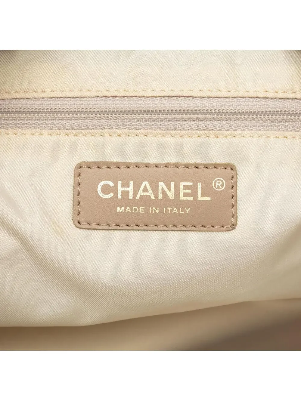CHANEL elevate your